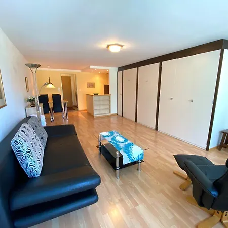 アパート Adler 82 ロイカーバード