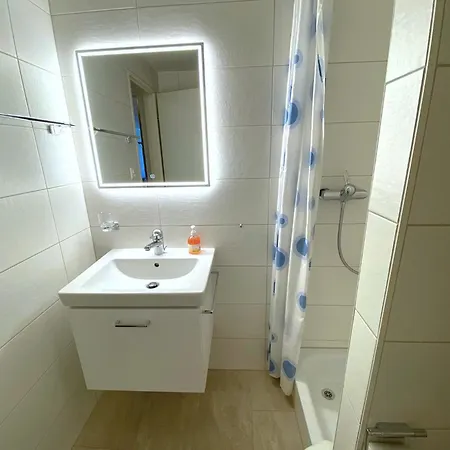 Adler 82 * ロイカーバード